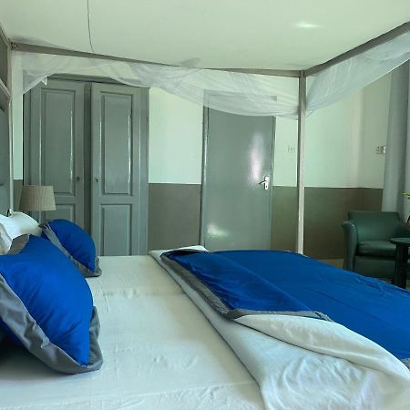 Pelican Residence Fajara Luaran gambar
