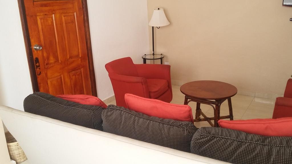 Pelican Residence Fajara Luaran gambar