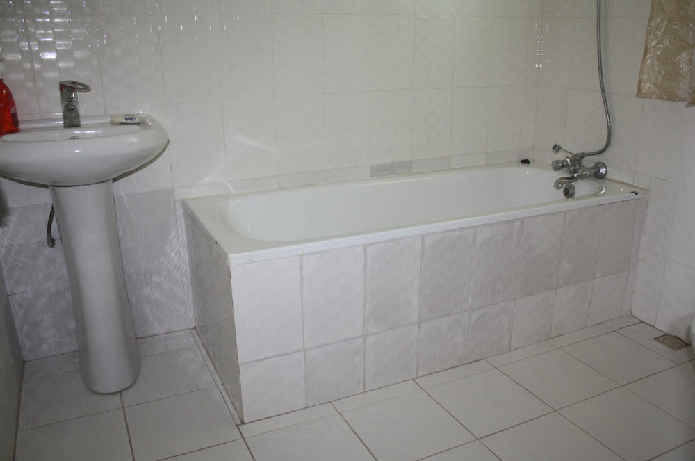 Pelican Residence Fajara Luaran gambar