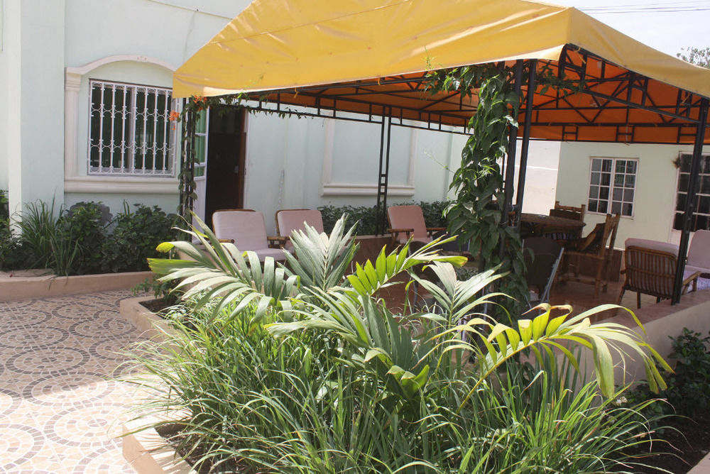 Pelican Residence Fajara Luaran gambar